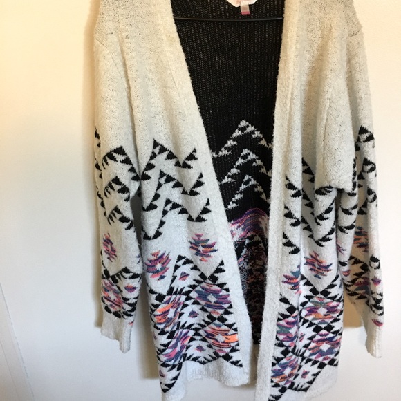 No boundaries geometric print sweater - Picture 1 of 2